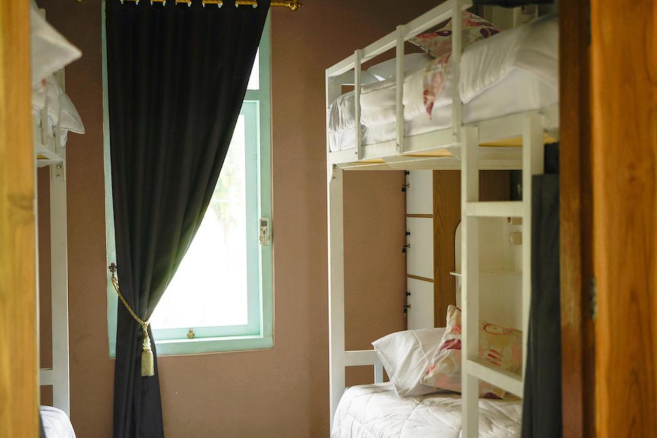 Hostel Bajo Bunkhouse Labuan Bajo Zewnętrze zdjęcie